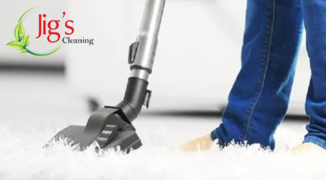 Common Blunders That Homeowners Do While Cleaning Their Carpets